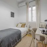 Rent a room of 180 m² in madrid