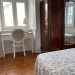 Rent 3 bedroom apartment in Lisbon