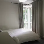 Rent 4 bedroom apartment in Leeds