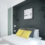 Rent 4 bedroom apartment of 75 m² in Madrid