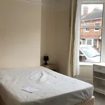 Rent 4 bedroom flat in South West England