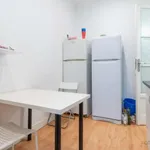 Rent a room of 180 m² in madrid