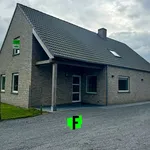 Huur 2 slaapkamer huis van 2499 m² in Zwevezele