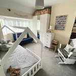 Rent 3 bedroom flat in Shirley