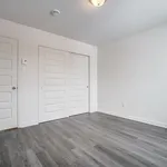 Rent 4 bedroom apartment of 92 m² in Gatineau