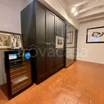 Affitto 5 camera appartamento di 140 m² in Firenze