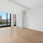 Rent 4 bedroom apartment of 292 m² in New York