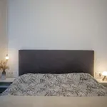 Rent 1 bedroom apartment of 77 m² in valencia