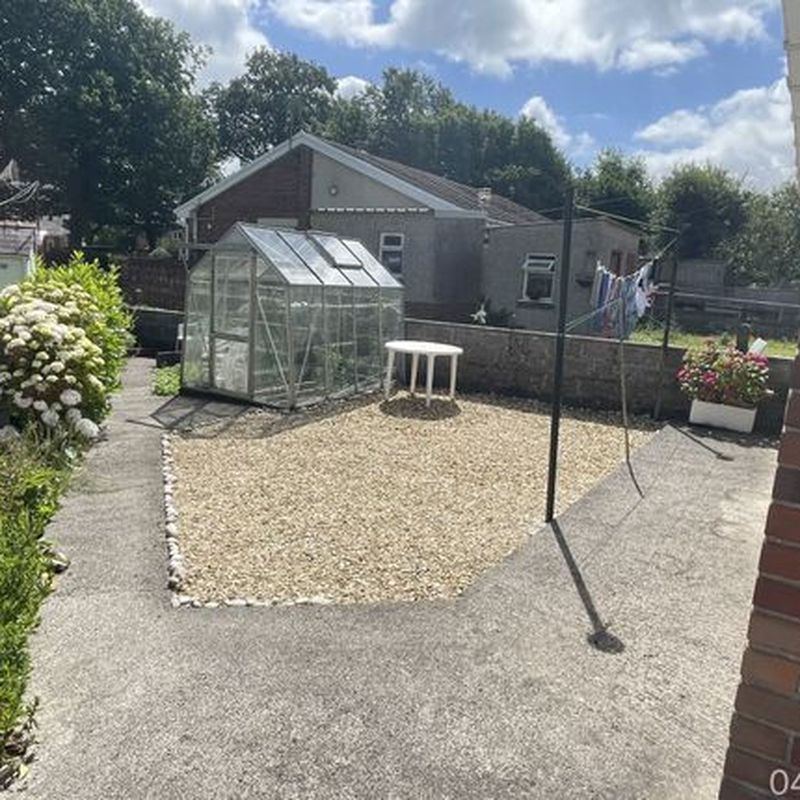 Semi-detached bungalow to rent in Penygarn Road, Ammanford, Carmarthenshire SA18 Llanddarog