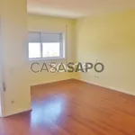 Rent 3 bedroom apartment of 213 m² in Cidade da Maia