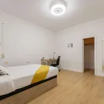 Rent a room of 116 m² in valencia