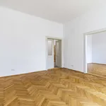 Pronajměte si 4 ložnic/e byt o rozloze 97 m² v Prague