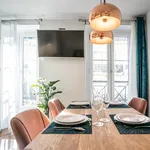 Rent 2 bedroom apartment of 500 m² in Paris