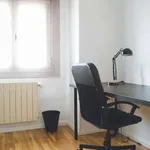 Rent a room of 300 m² in madrid