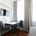 Rent 1 bedroom apartment of 25 m² in Cologne