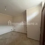 Affitto 5 camera casa di 143 m² in Rome