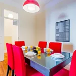 Rent 4 bedroom apartment of 95 m² in Lisbon