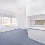 Rent 1 bedroom apartment in Essendon