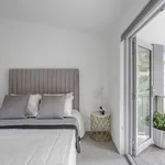 Rent 2 bedroom house of 77 m² in surry hills