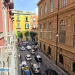 Affitto 5 camera appartamento di 220 m² in Naples