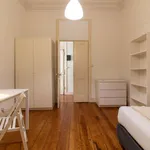 Rent a room of 120 m² in lisbon