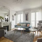 Rent 4 bedroom apartment of 82 m² in Paris