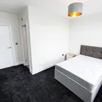 Rent 6 bedroom house in Leeds