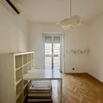 Rent 5 bedroom apartment of 200 m² in Milan