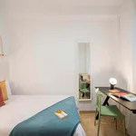 Rent a room of 598 m² in Madrid