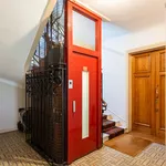 Appartement de 550 m² avec 1 chambre(s) en location à Paris