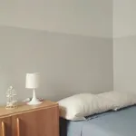 Rent 4 bedroom apartment in Barcelona