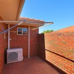 Rent 3 bedroom apartment in Spearwood