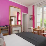 Appartement de 340 m² avec 1 chambre(s) en location à Paris