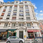 Rent 2 bedroom apartment of 50 m² in Paris