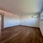 Affitto 3 camera appartamento di 115 m² in Borgaro Torinese