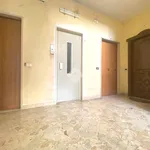 Rent 3 bedroom apartment of 95 m² in Naples