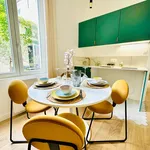 Appartement de 410 m² avec 2 chambre(s) en location à Paris