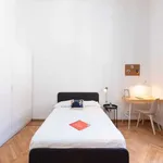 Rent a room in milan