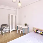 Rent 3 bedroom apartment in Valencia