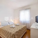 Najam 3 spavaće sobe kuća od 180 m² u Trogir