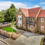 Rent 2 bedroom apartment in Reigate and Banstead