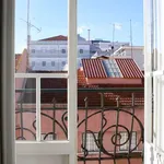 Rent a room of 170 m² in lisbon