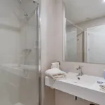 Rent 1 bedroom apartment of 538 m² in Málaga