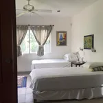 Rent 4 bedroom house of 390 m² in Mérida