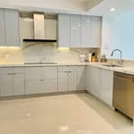 Rent 2 bedroom apartment of 277 m² in Miami-Dade County