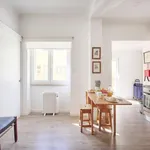 Rent 1 bedroom apartment of 50 m² in lisbon