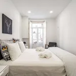 Rent 2 bedroom apartment of 75 m² in lisbon