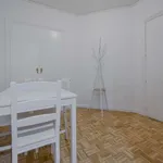 Rent a room of 120 m² in madrid