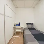 Rent a room in lisbon