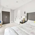 Rent 3 bedroom house in London